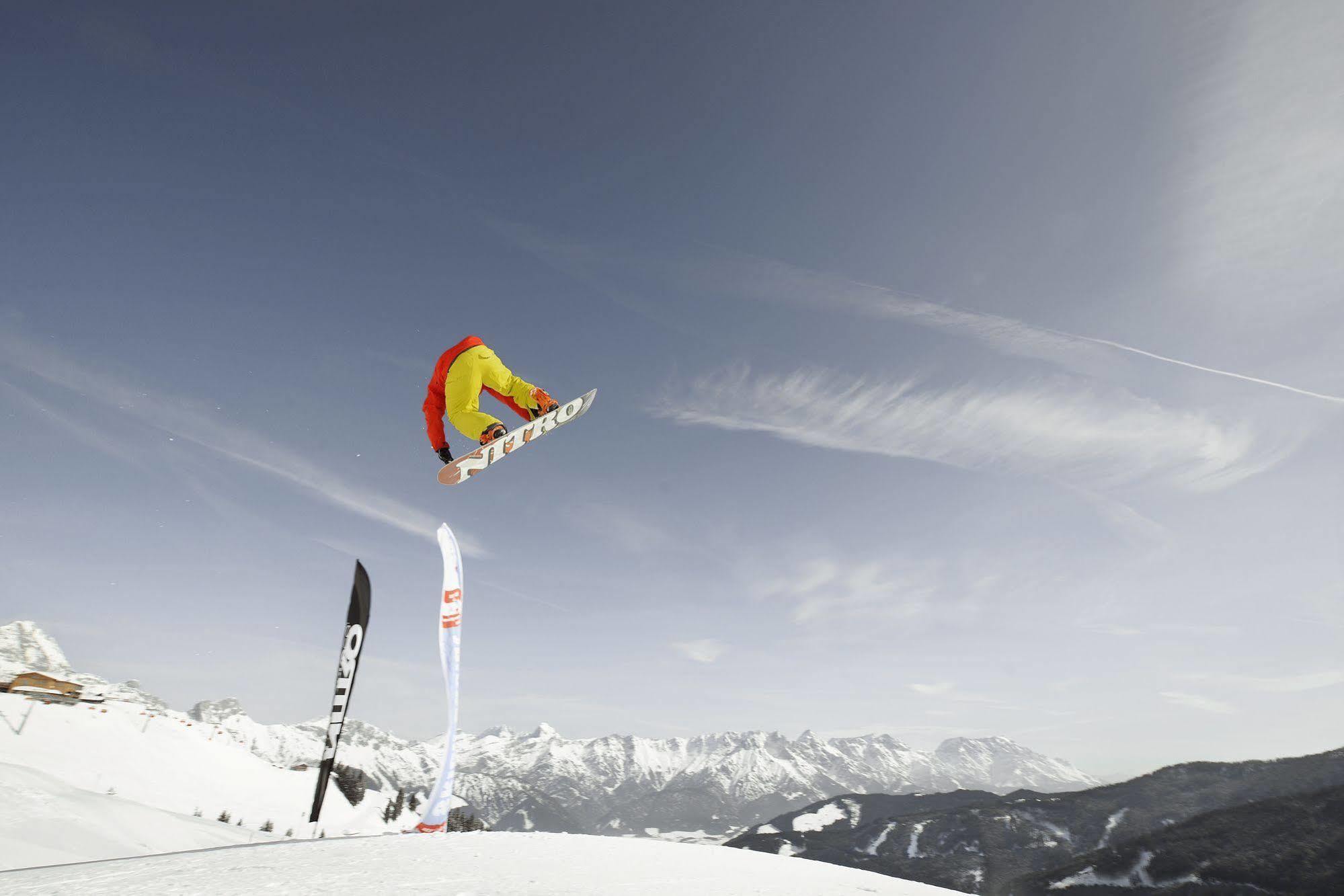 Hotel Bacher Asitzstubn Leogang Exteriör bild
