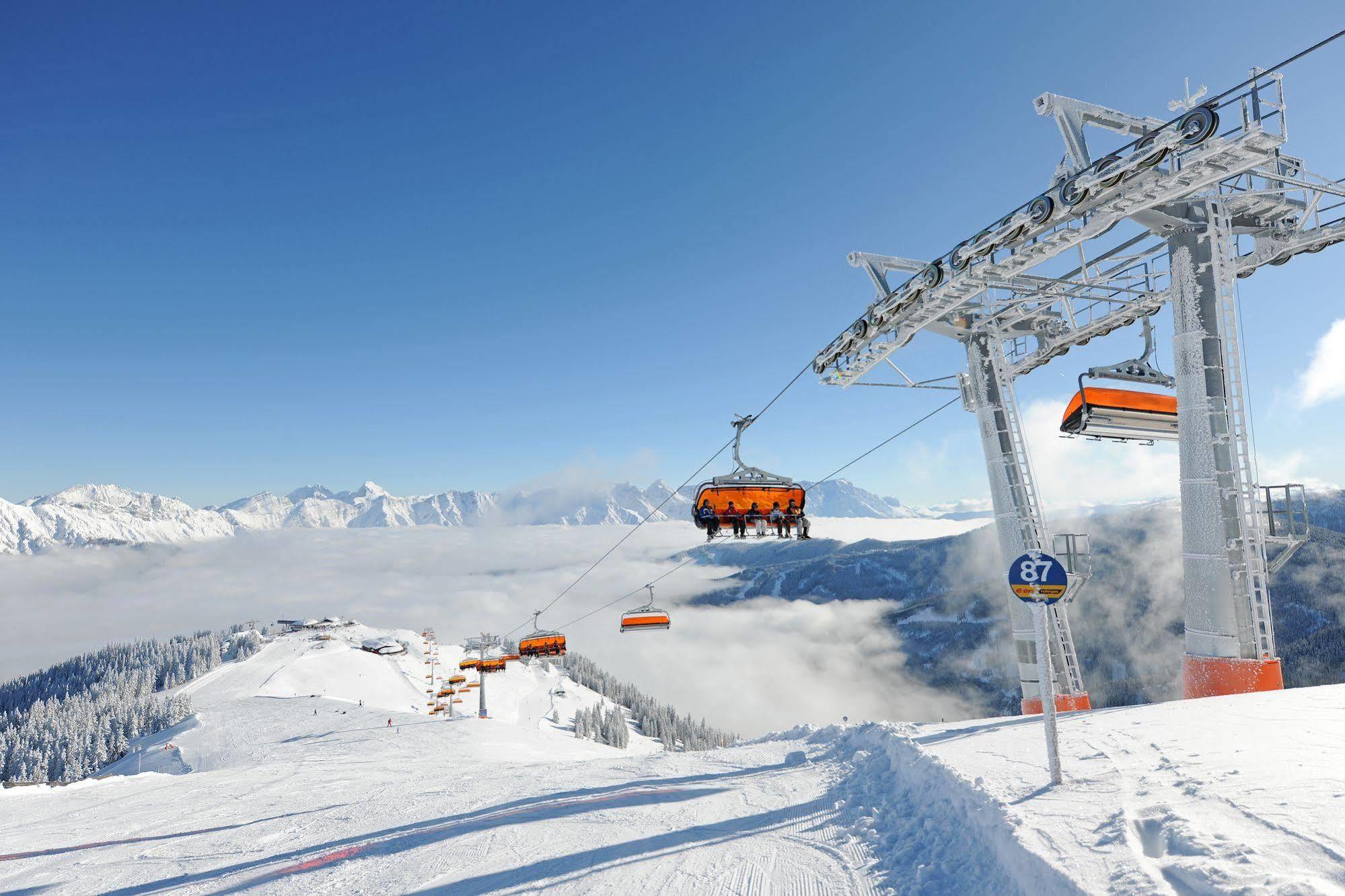 Hotel Bacher Asitzstubn Leogang Exteriör bild